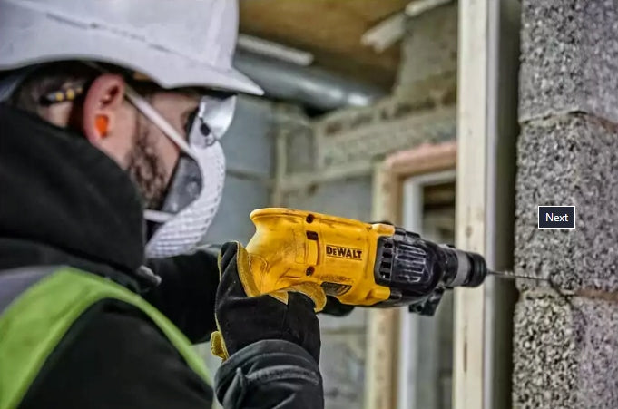 Elektrische Bohrmaschine Dewalt 710W 2.0J (D25033-QS) 