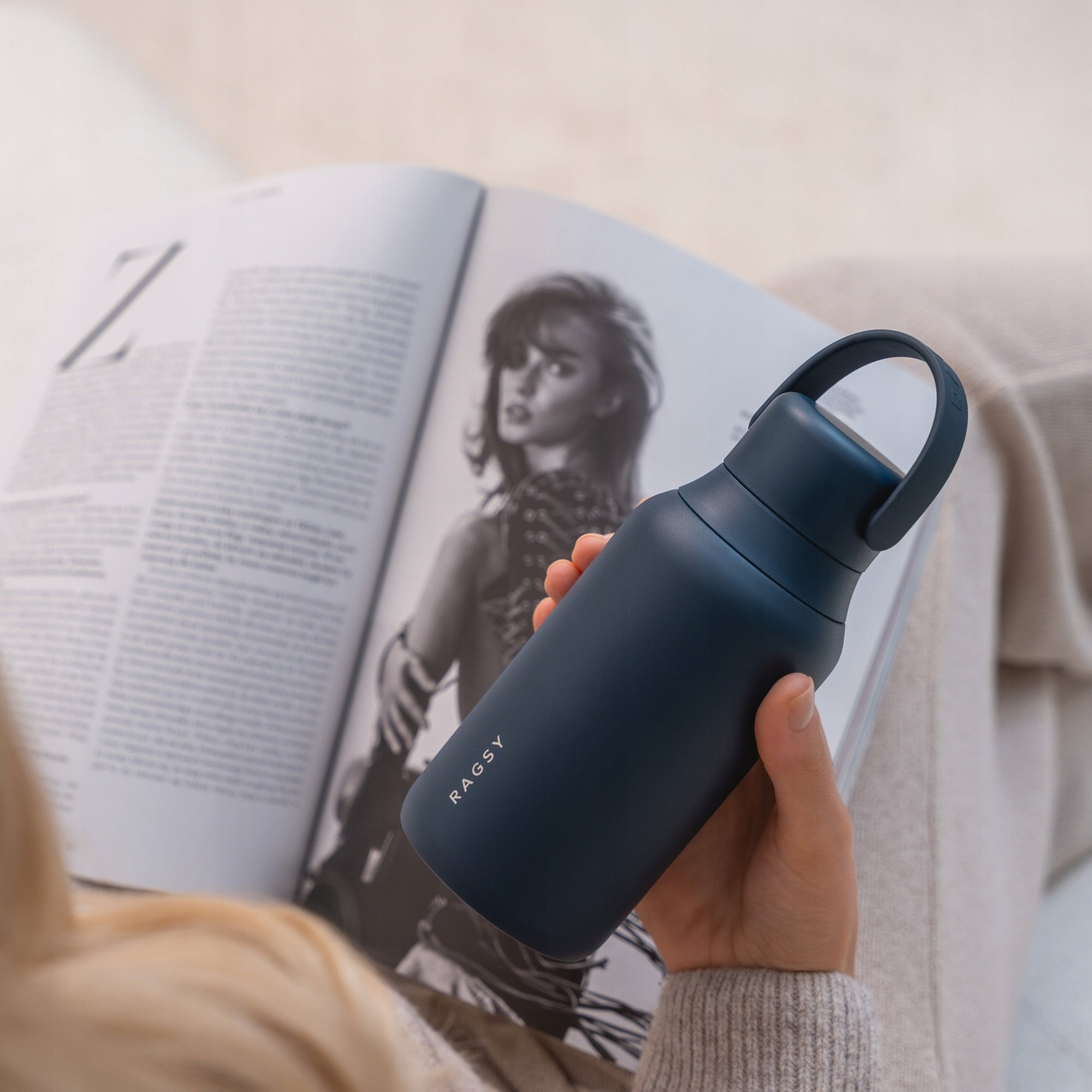 MOSHI Thermal Bottle with Ceramic Interior 350 ml 14/28h - Ink Blue Manufacturer code 020135