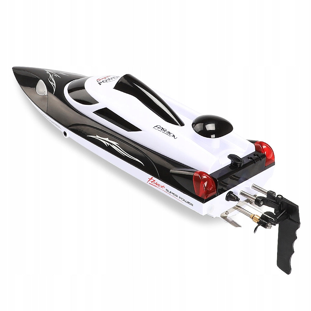 MOTORBOAT REMOTE CONTROLLED BOAT RANGE 200M BOAT RC 35KM/H LIGHT Manufacturer code 00058D4