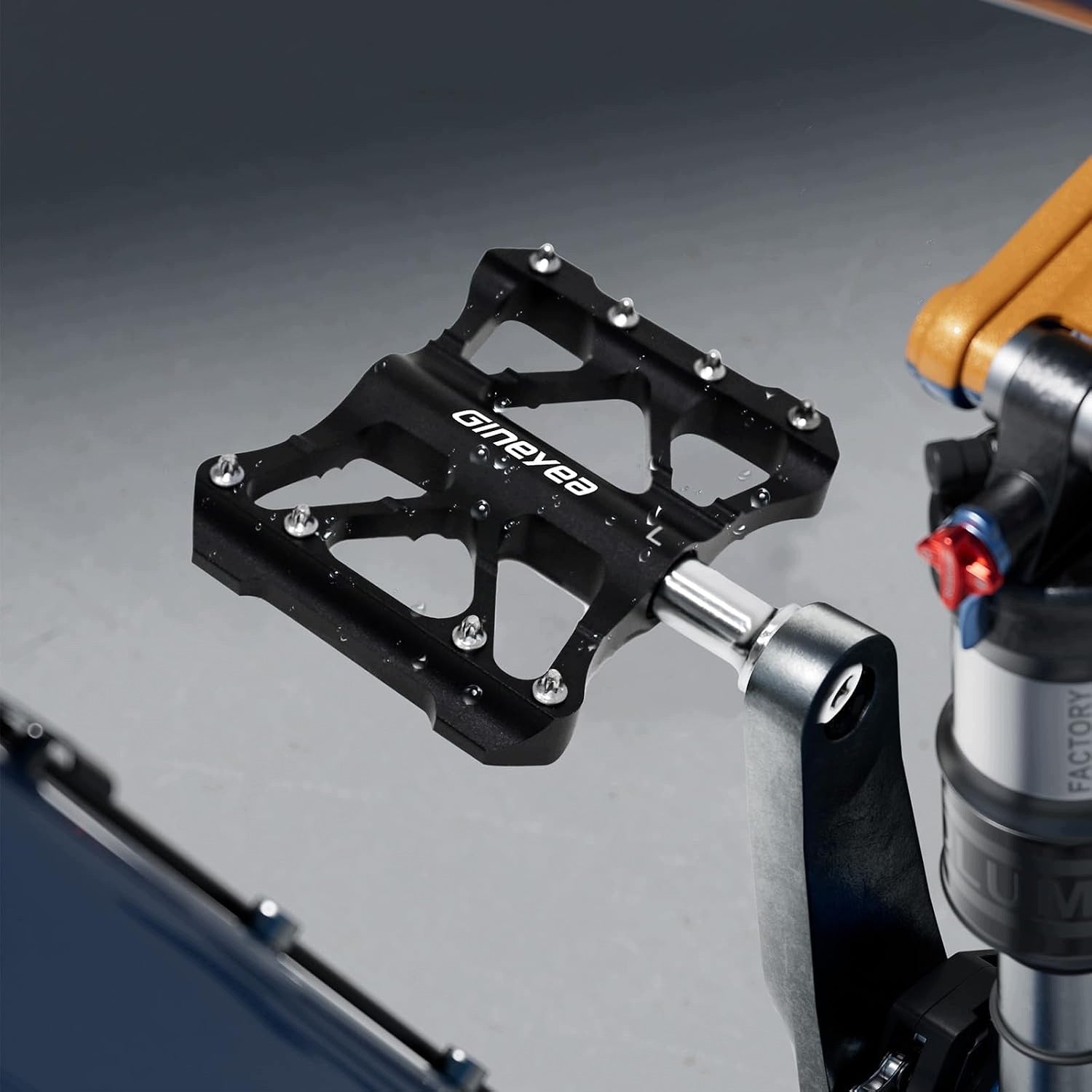 MTB Bicycle Pedals CNC Aluminum Platform 9/16 Cr-Mo Non-Slip Manufacturer code K346