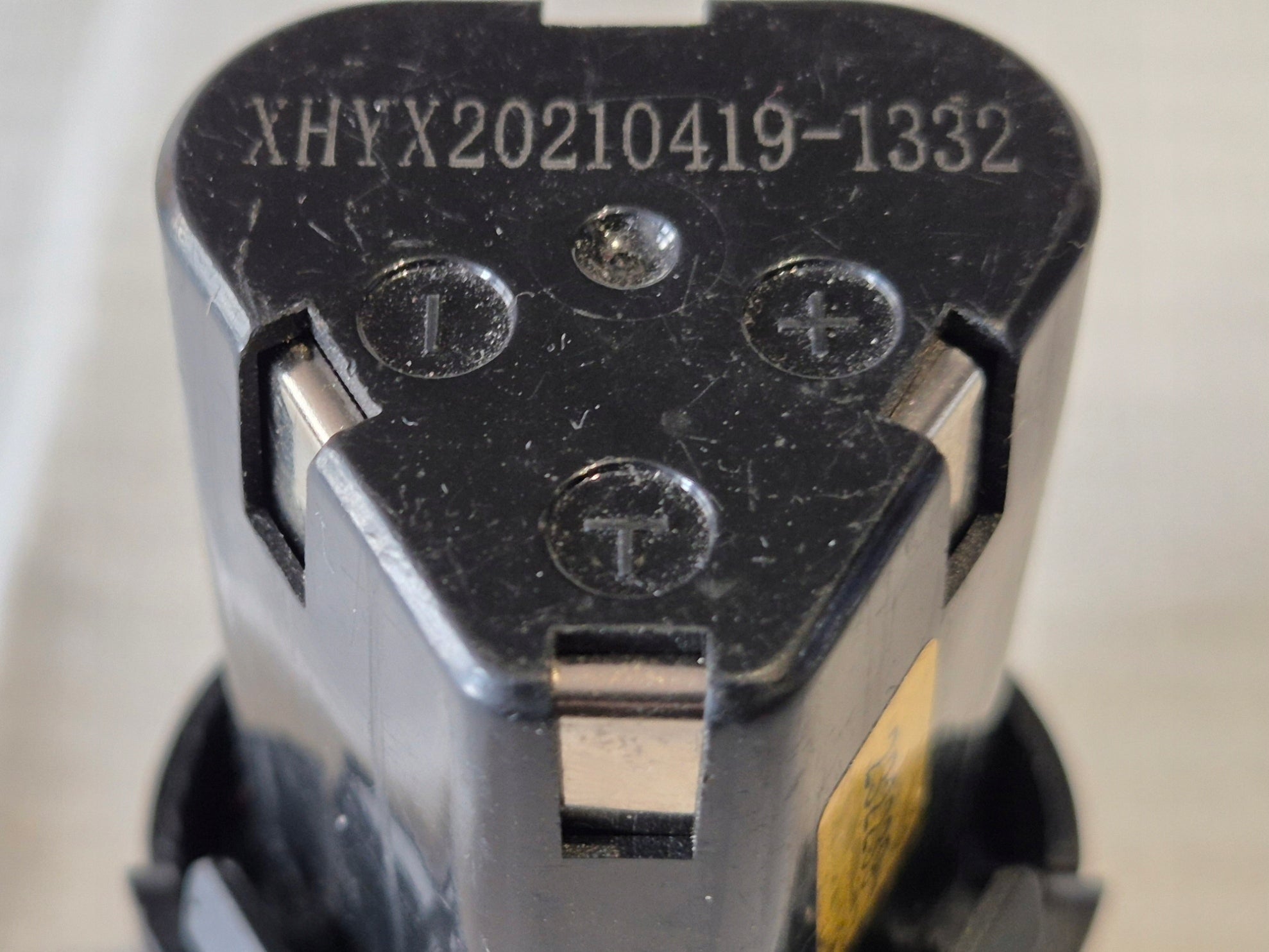 Magnum Li-Ion 12V Battery Pack for Multiple Chinese 2Ah Tools Series Animal