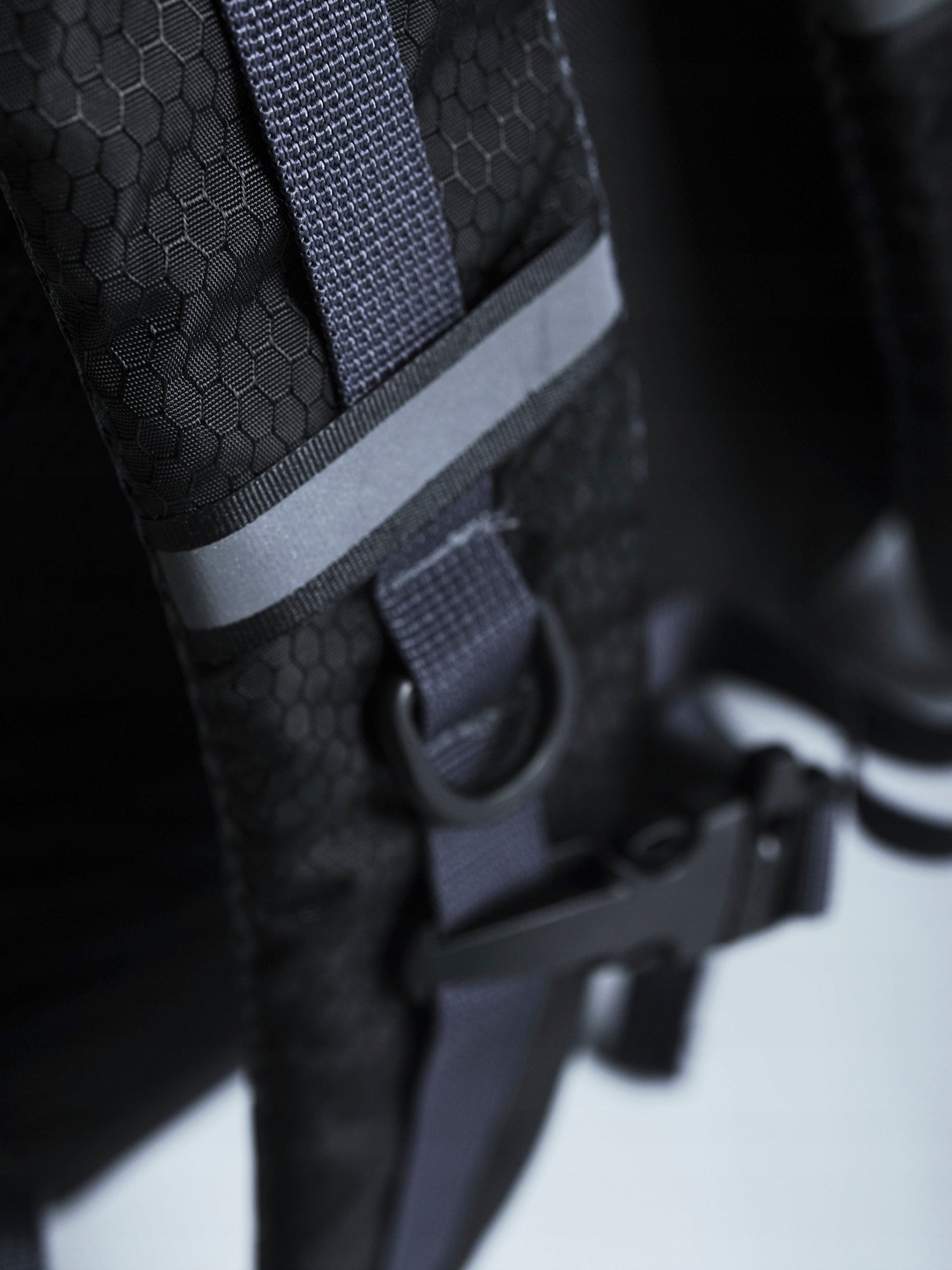 Manto sports backpack CROSS black Brand Manto