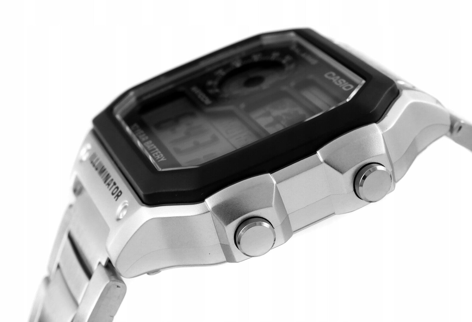 Men's watch Casio AE-1200WHD-1AVEF silver bracelet elegant design Brand CASIO