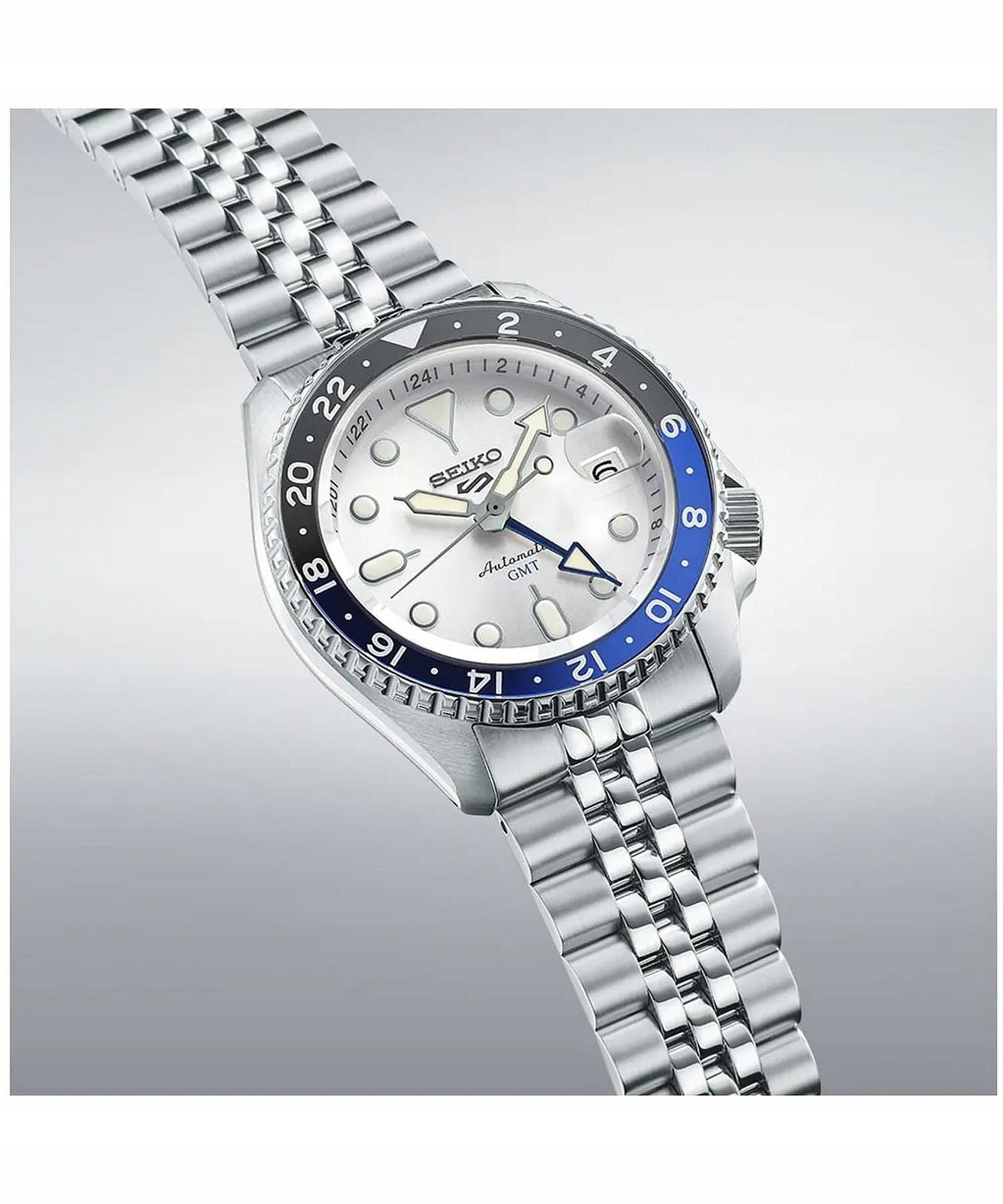 Men's watch Seiko SSK033K1 5 Sports silver on bracelet Packaging status original