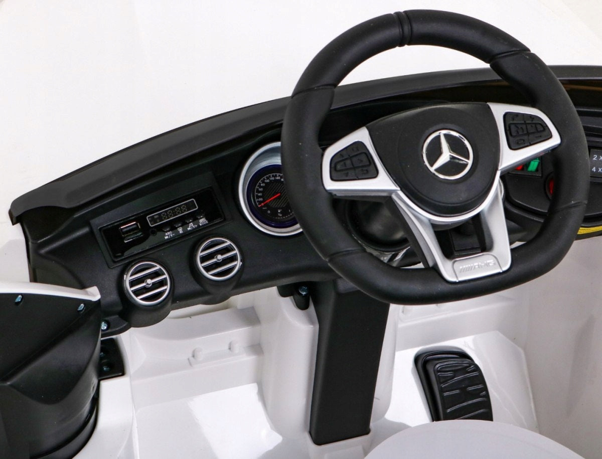 Mercedes Benz GLC63S for children, White SUV + Remote control + 4x4 drive Vehicle length 114 cm