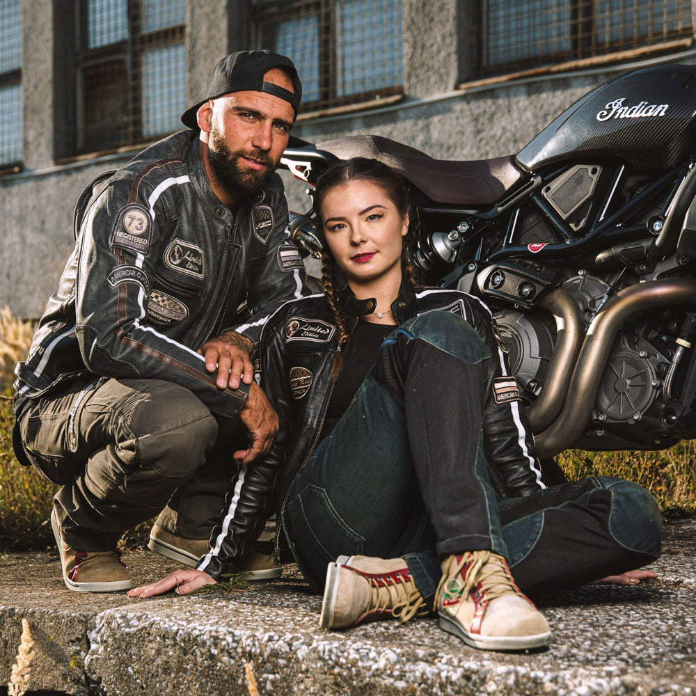 Motorradstiefel W-TEC SmokinJoe - Beige mit rotem Streifen 44 