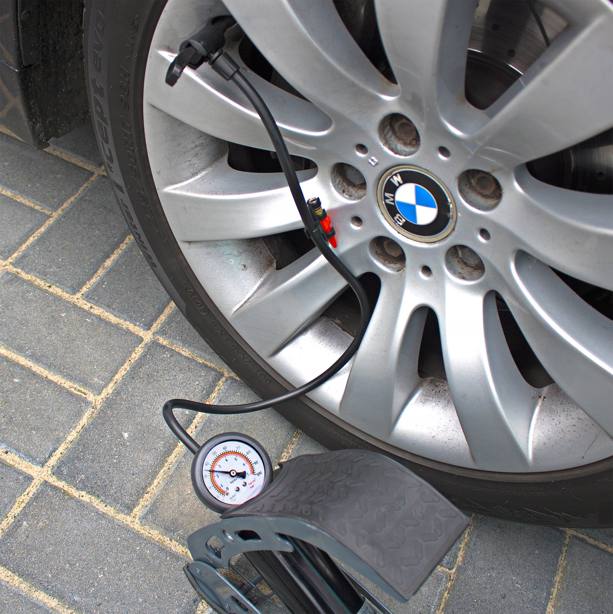 Metal Foot Pump with Pressure Gauge For Car Bikes Balls Tyres Adapt Brand Agmi