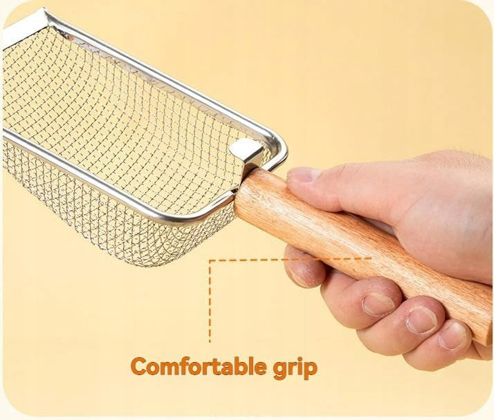 Metal litter box paddle with strainer and wooden cat handle Manufacturer code 04864061790