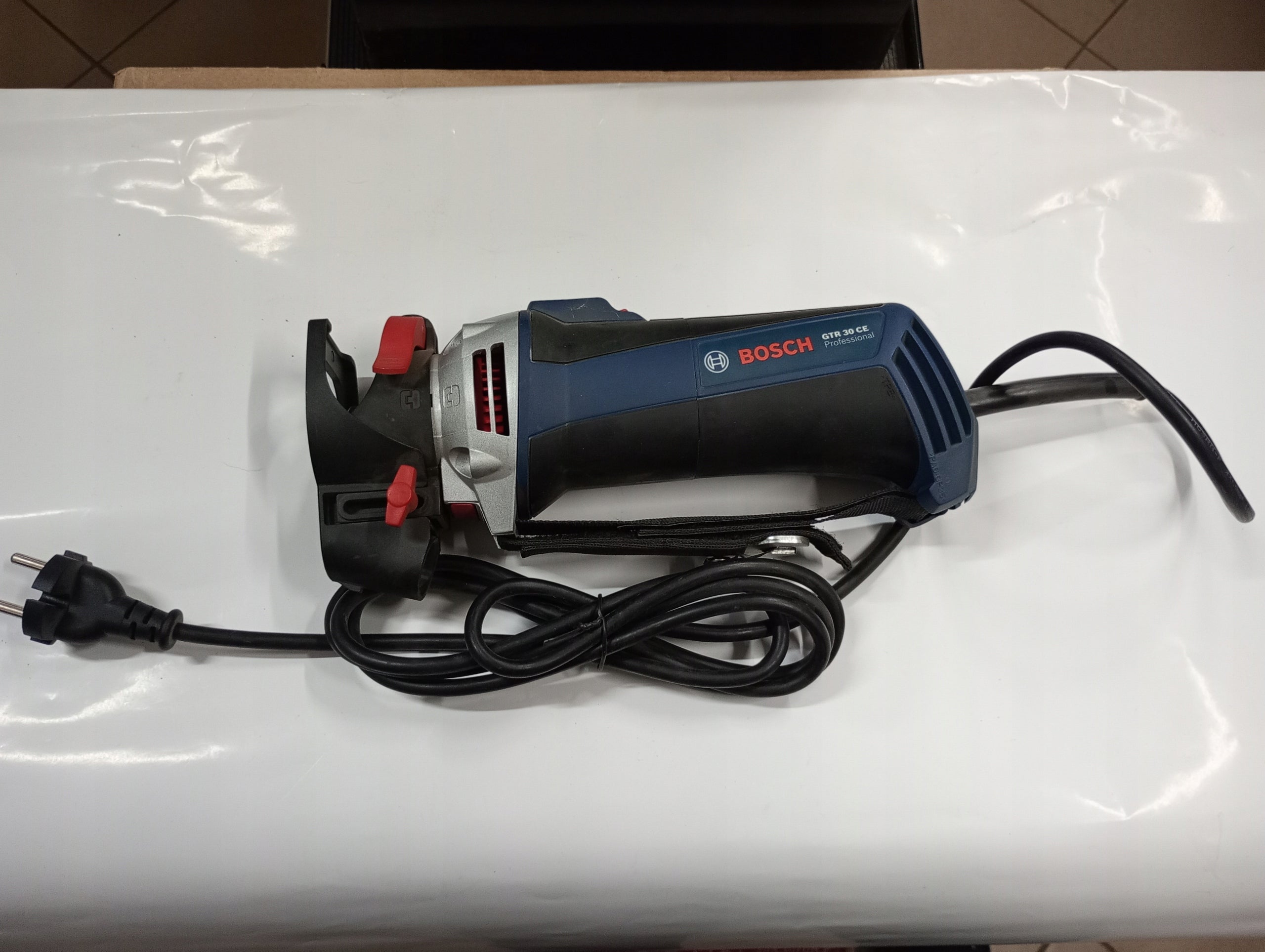 Milling machine Bosch 701 W