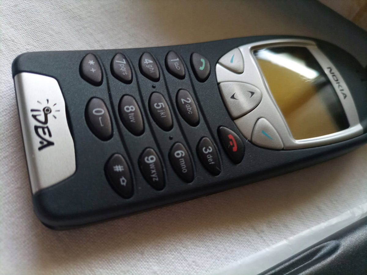 Mobile phone Nokia 6210 4 MB / 4 MB 2G Polish Salon Original set Manufacturer code NPE-3NX