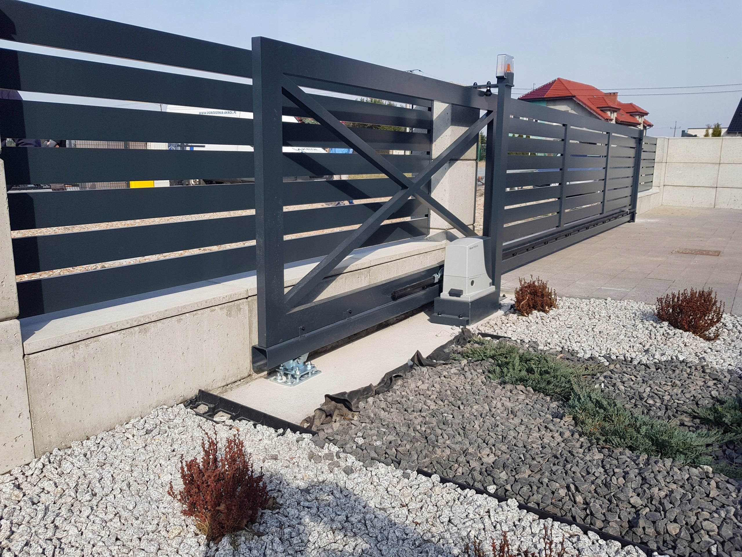 Modern aluminum sliding gate. Manufacturer code Panelowa