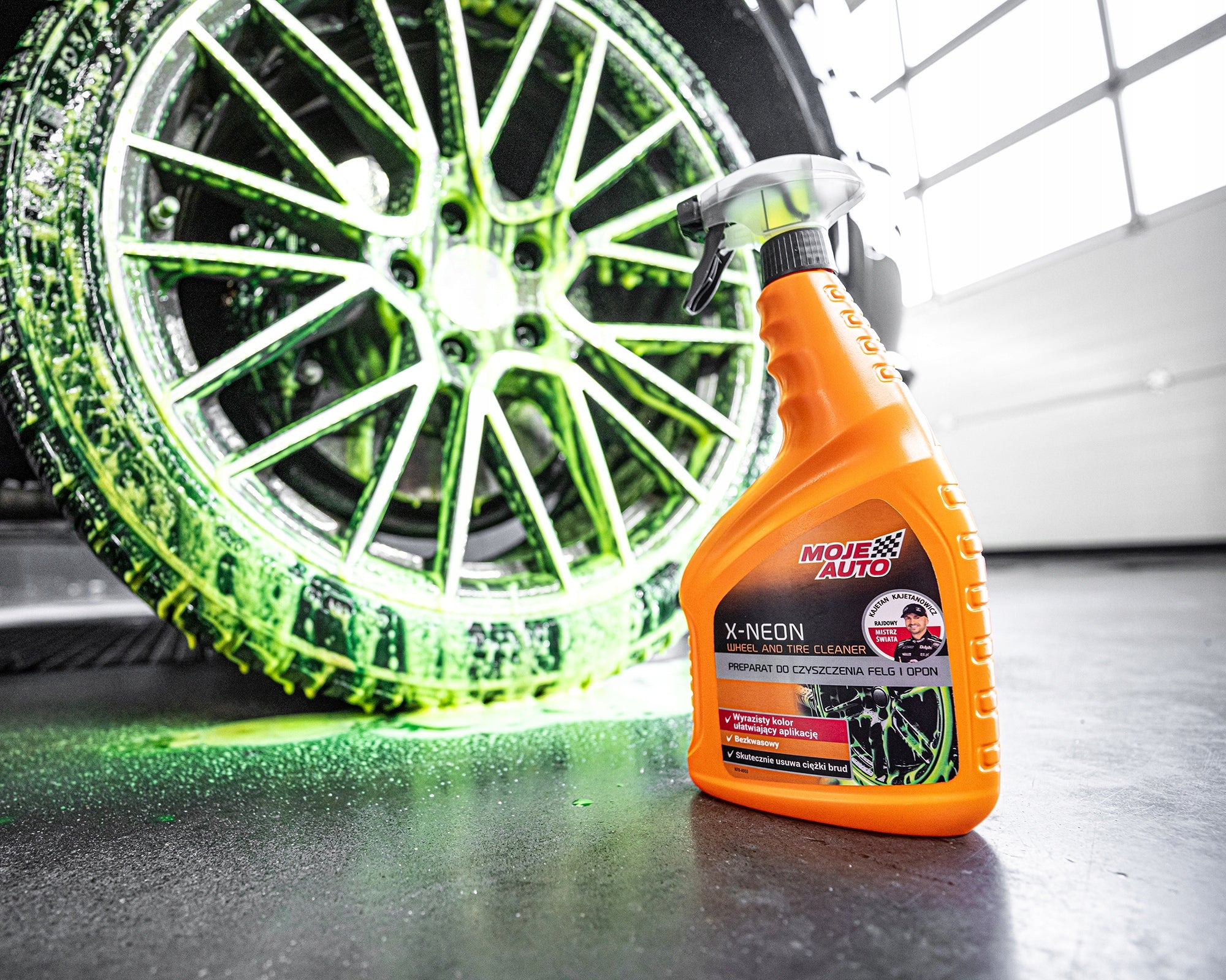 Moje Auto rim and tire cleaner X-NEON 750 ml 19-678 atomizer Manufacturer Moje Auto