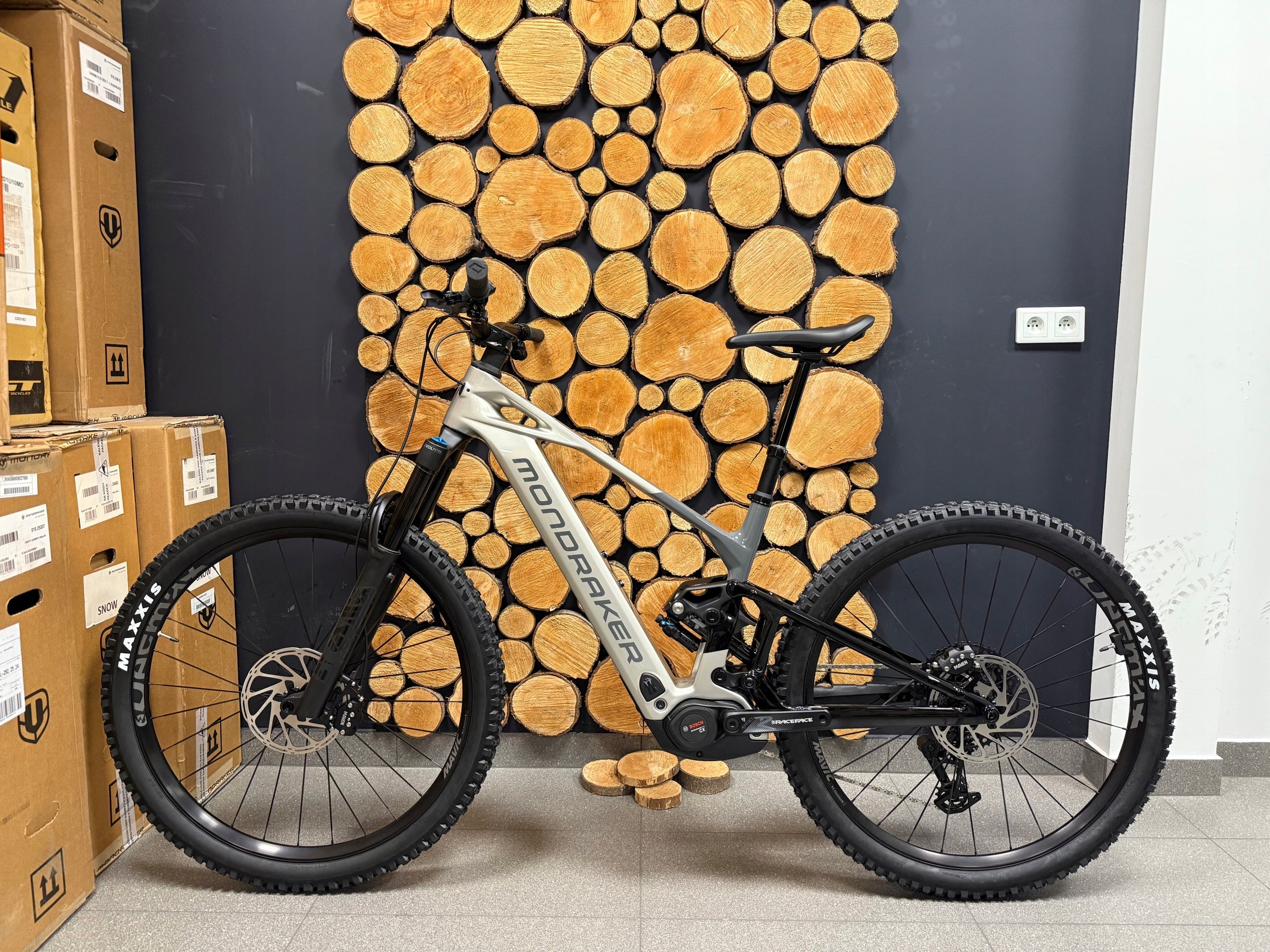Mondraker Crafty R 2026 GOLDEN SILVER 29' Size M/L 800Wh Manufacturer code 8435803007512