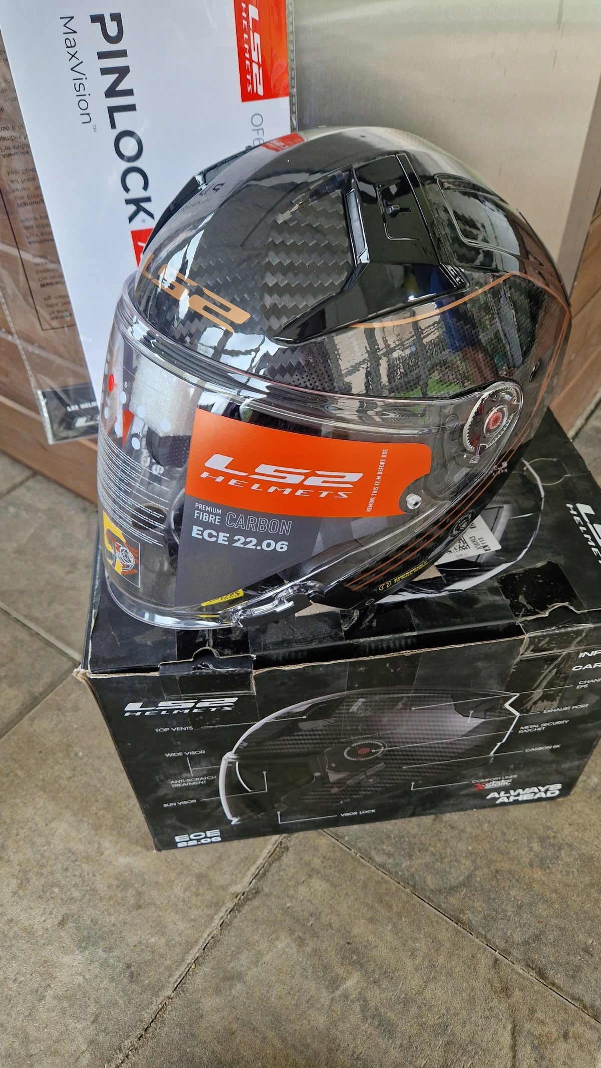 Motorcycle Helmet LS2 ECE2206 Infinity II Matt Carbon XS Manufacturer's catalog number 366035098M