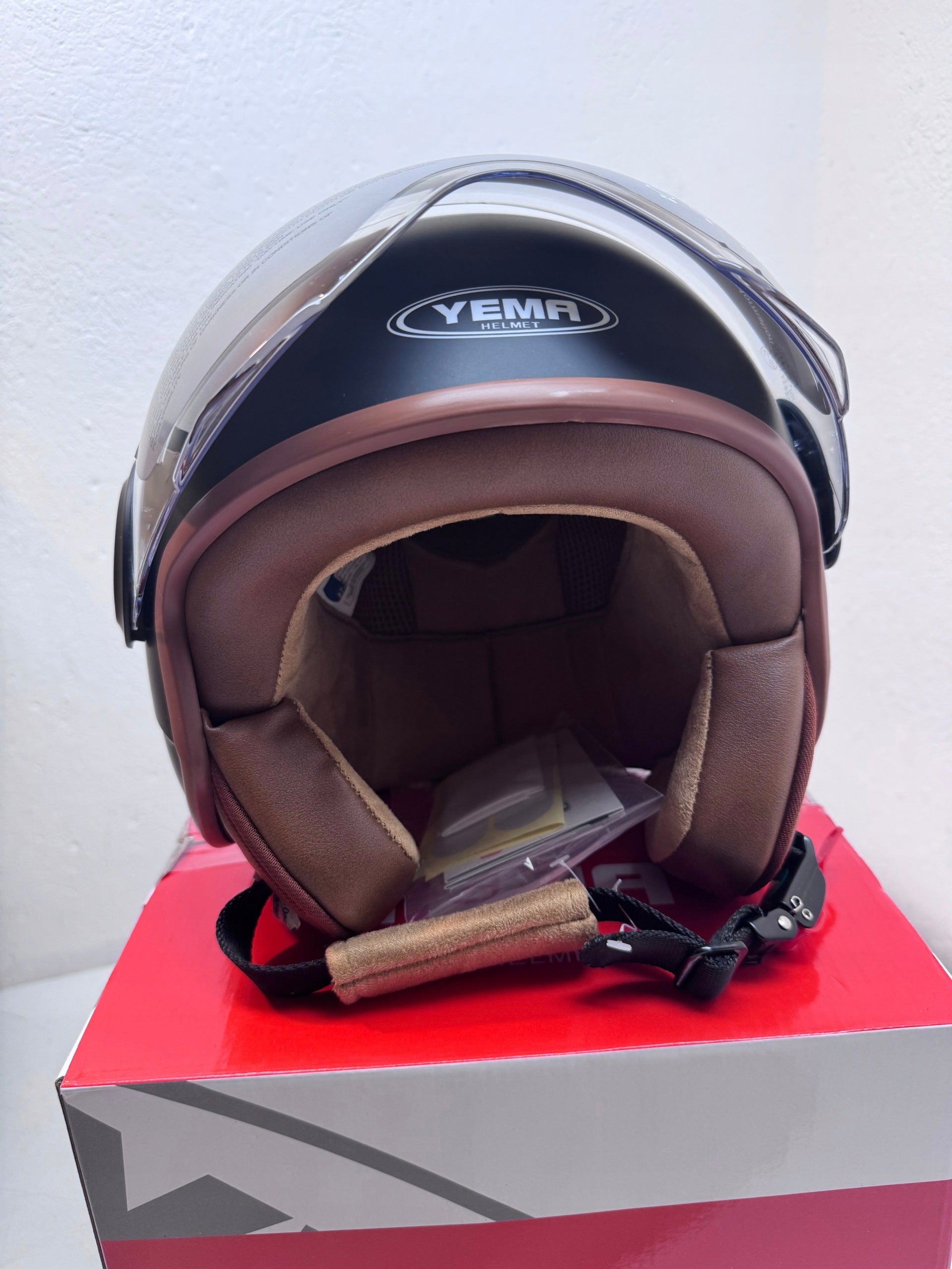 Motorcycle Helmet YEMA Jet Helmet DW-631 SIZE M Model DW611GM