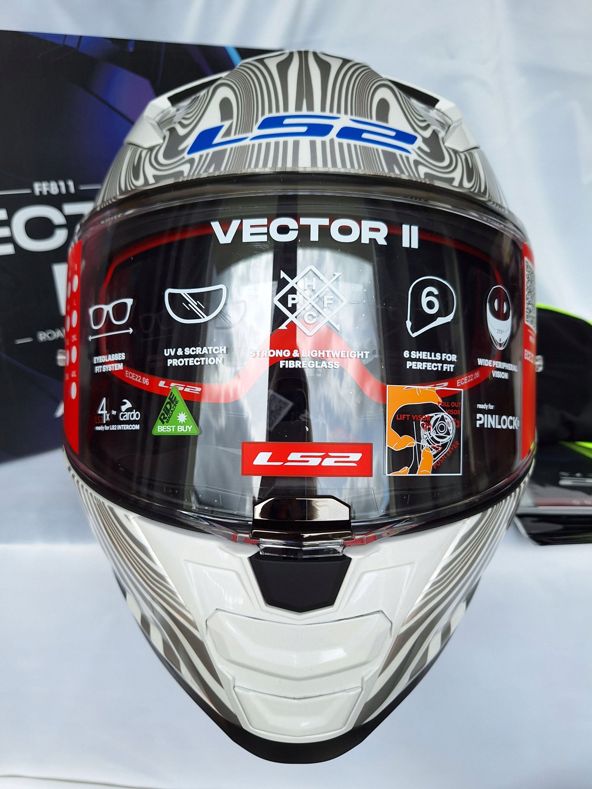 Motorcycle helmet LS2 Vector 2 FF811 Freedom White Silver XXXL 65-66cm Manufacturer's catalog number 1681130024XL