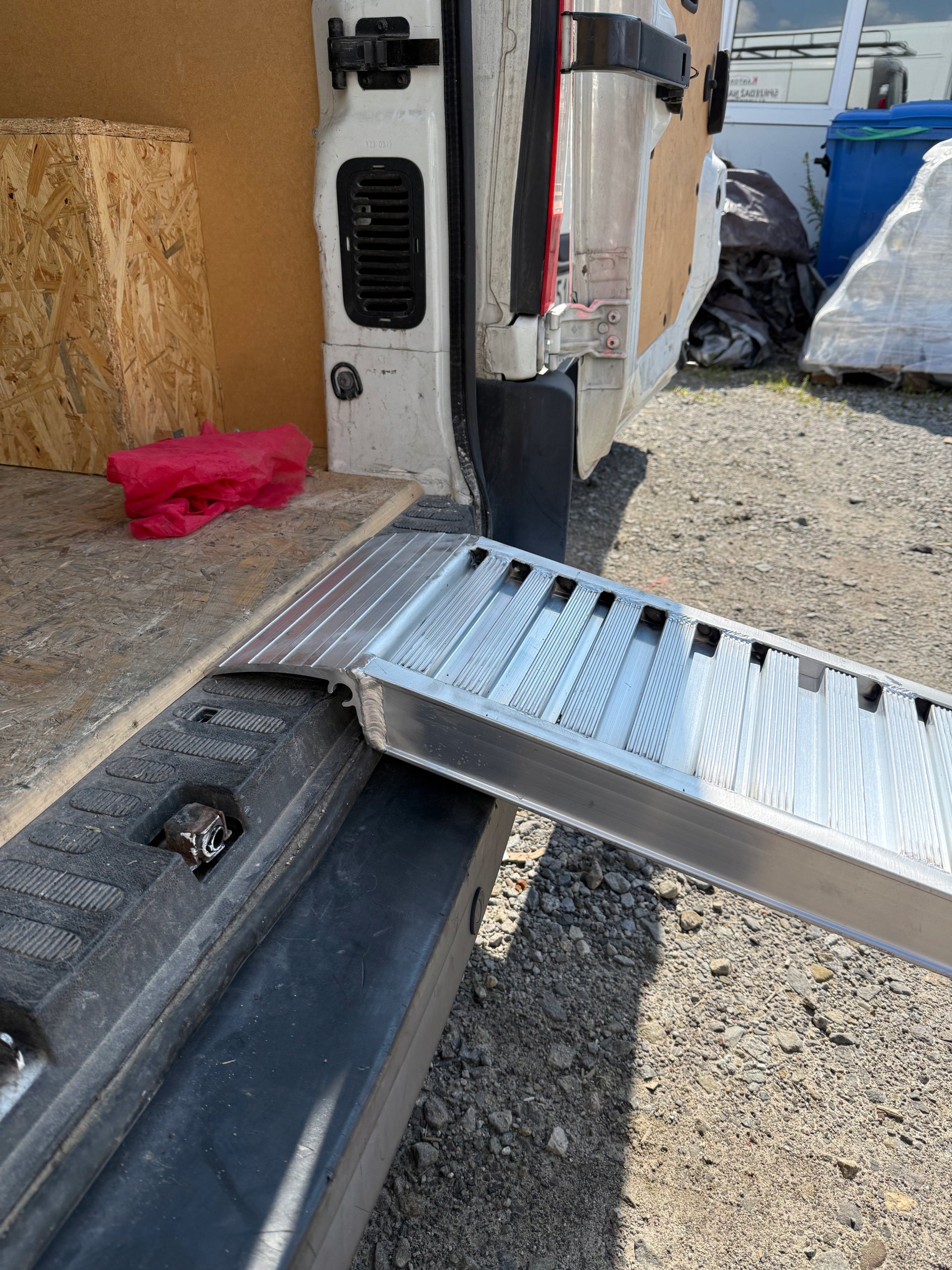 Motorcycle ramp inrun aluminium solid exit length 3m to 700kg Manufacturer code 70X30NB