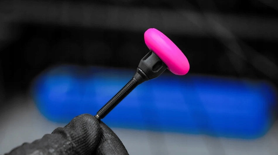 Muc-Off Stealth Tubeless Tag Holder for AirTag Model Stealth Tubeless Tag Holder