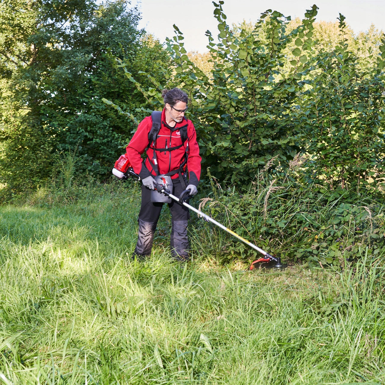 Multitool Combustion Scythe with Grass Shield solo by AL-KO 130 MT 1,2HP Manufacturer code 127634
