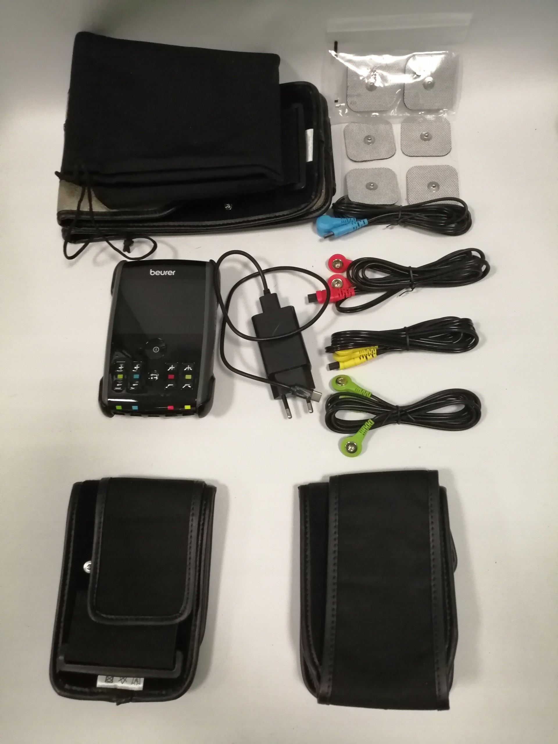 Muscle electrostimulator Beltor EM 95 black universal with battery Model EM 95