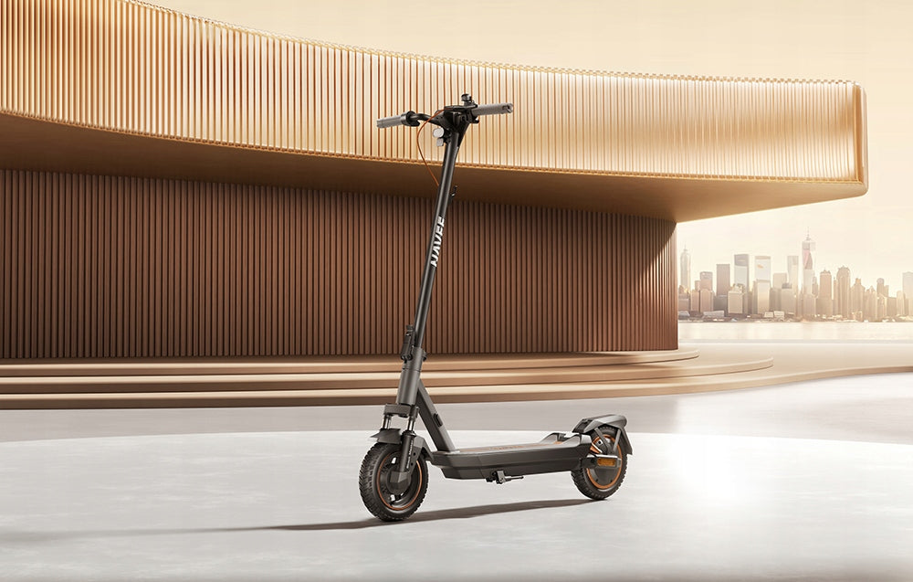 NAVEE GT3 Electric Scooter Range 50km 20km/h 700W Lifting capacity 110kg Color black