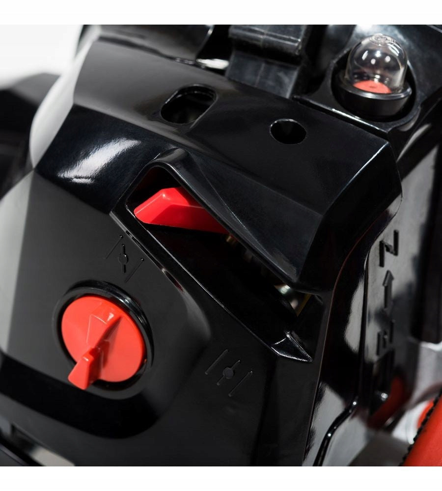 NAX Diesel scythe 800B with 51,7cc engine licensed by Briggs&Stratton Internal combustion engine power 1.8 KM