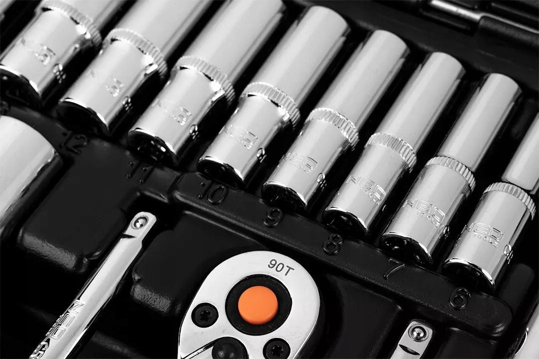 NEO Socket Wrench Set 110 Elements 1/2", 1/4" Professional Suitcase Number of items in the set 110