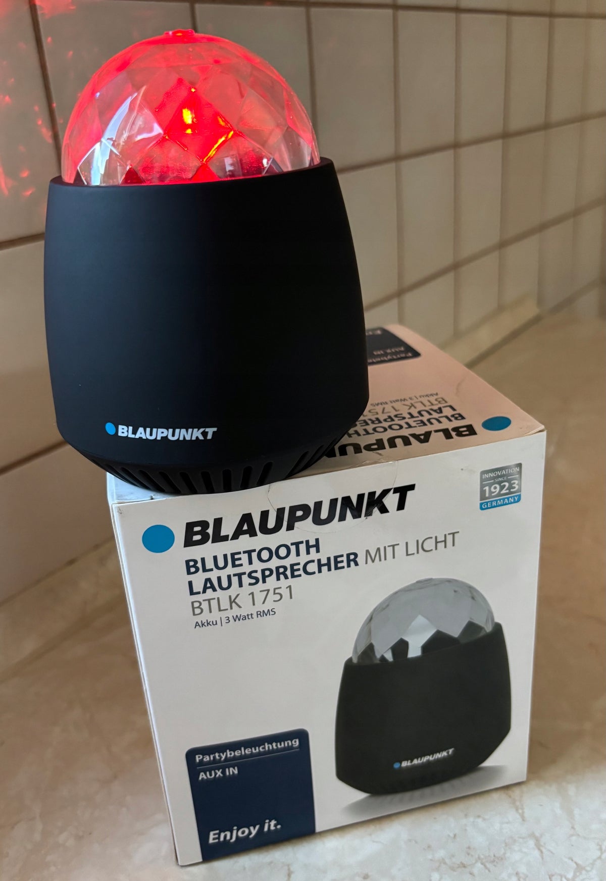NEW Speaker LIGHT PROJECTOR BLAUPUNKT BTLK 1751 bluetooth Packaging status original