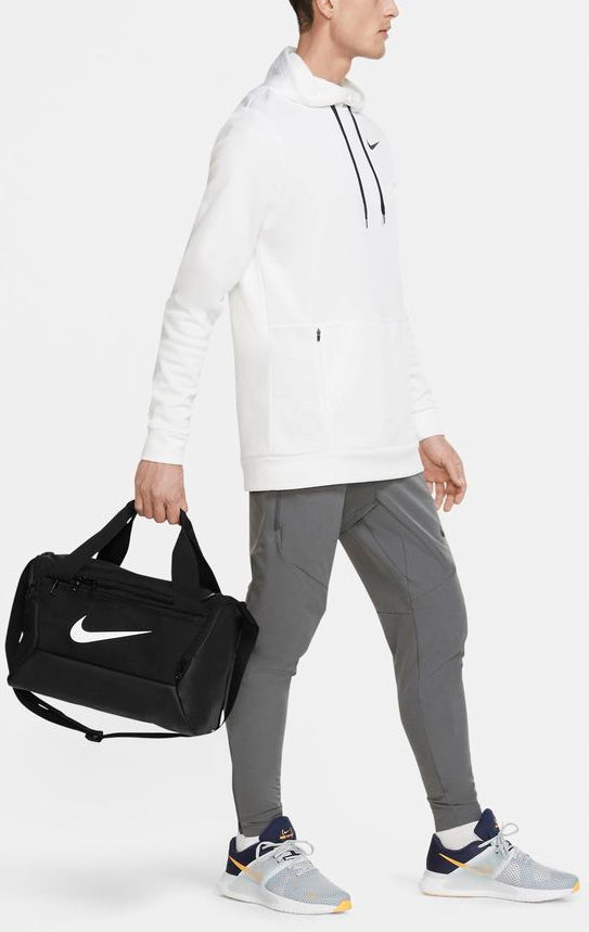 NIKE SMALL SPORTS SHOULDER BAG GYM FITNESS WOMEN'S 25l XS Additional features adjustable support strap ventilated pocket