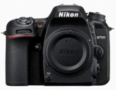 NIKON D7500 + NIKKOR 18-140 VR + SD 64 GB Packaging status original