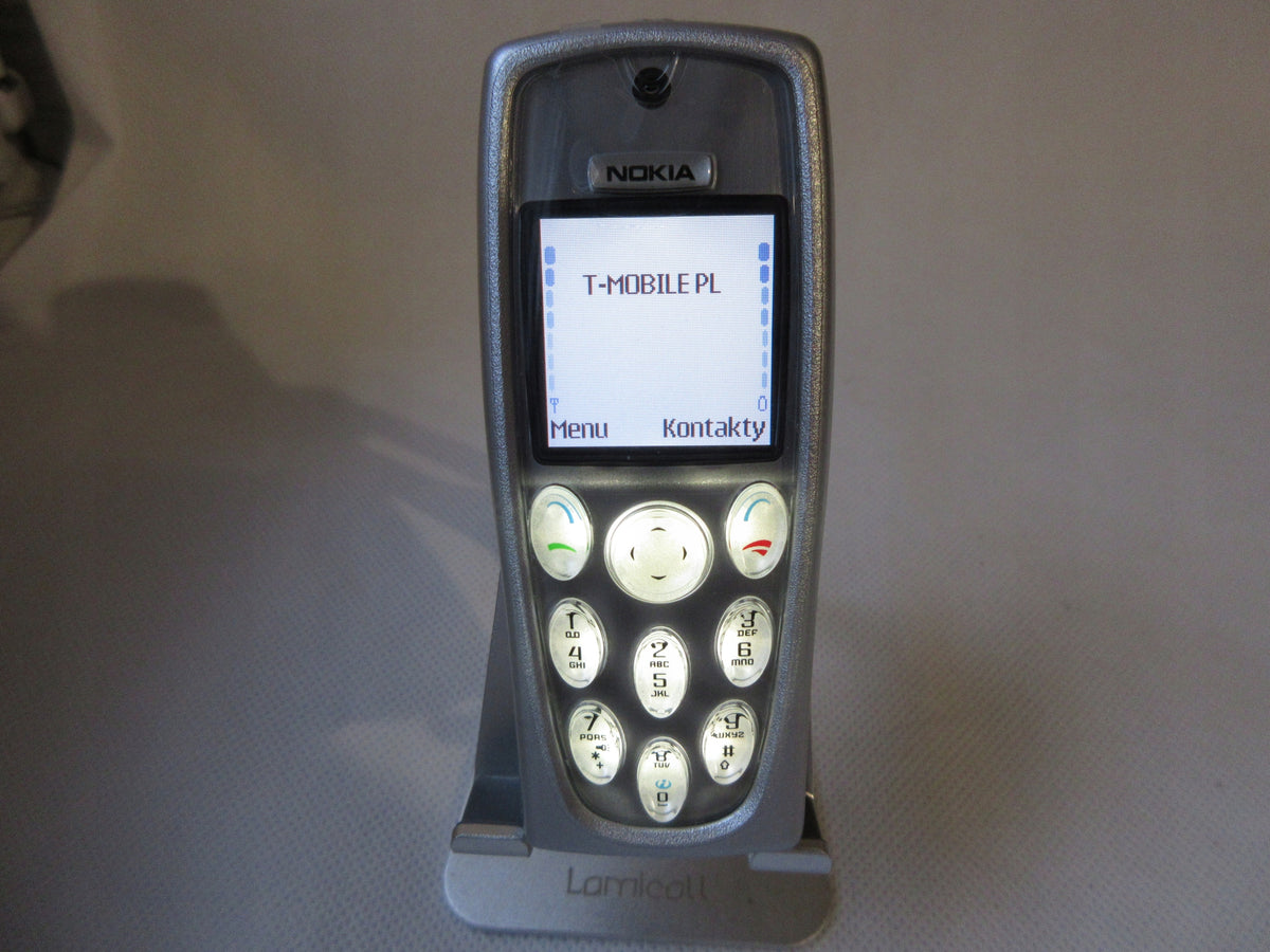 NOKIA 3200 CLASSIC WITHOUT SIMLOCK NEW REAL PHOTO Charger included yes