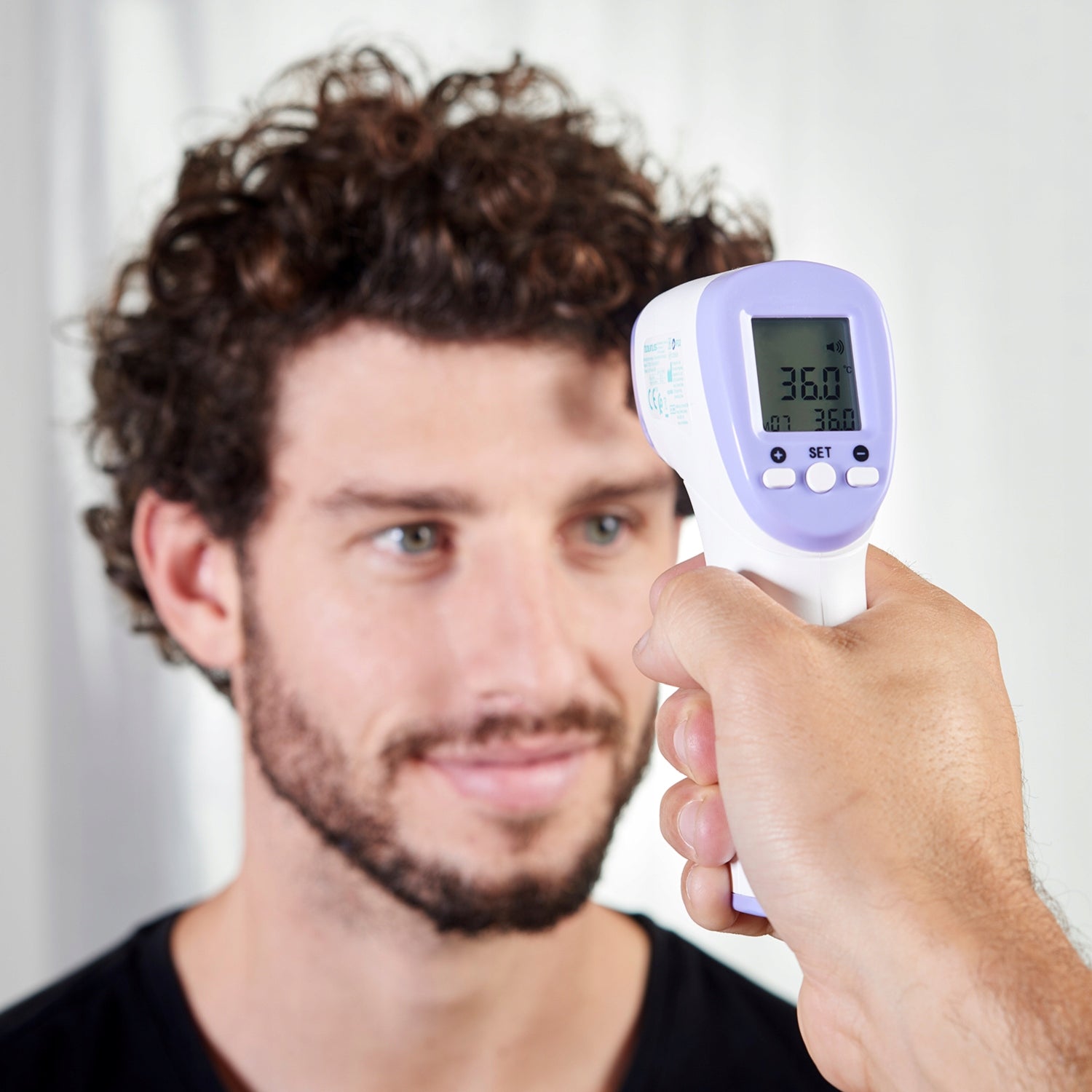 NON-CONTACT INFRARED MEDICAL THERMOMETER TAURUS HI-FI TEMP Manufacturer of a medical device Taurus