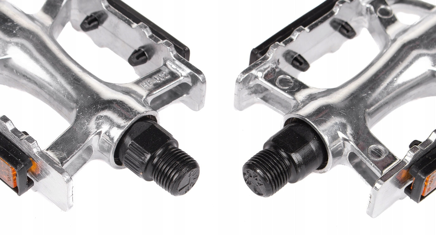 NON-SLIP BICYCLE PEDALS VERSO WITH REFLECTOR Packaging status original