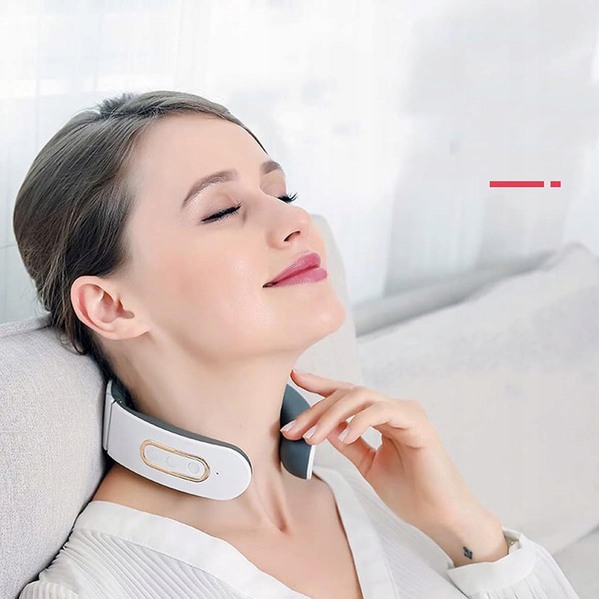 Neck massager With 4 massage heads 6 modes 9 intensity levels Medical device no