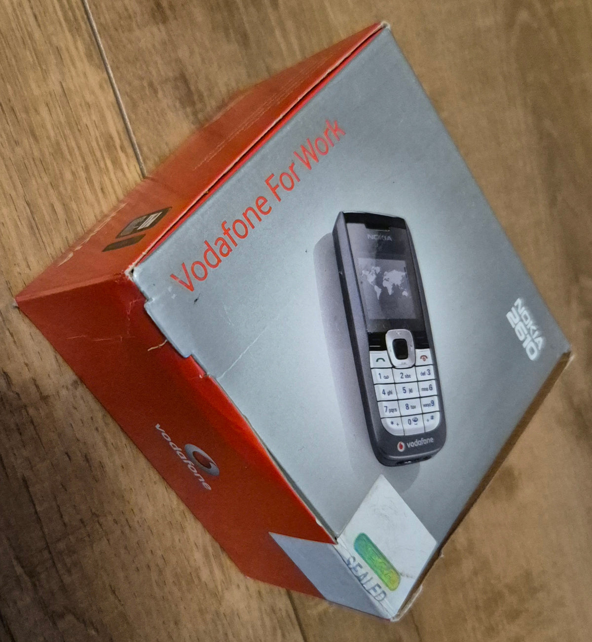 Nokia 2610 Black Brand NEW! Seal! UNIQUE! For the Collector! Charger included yes