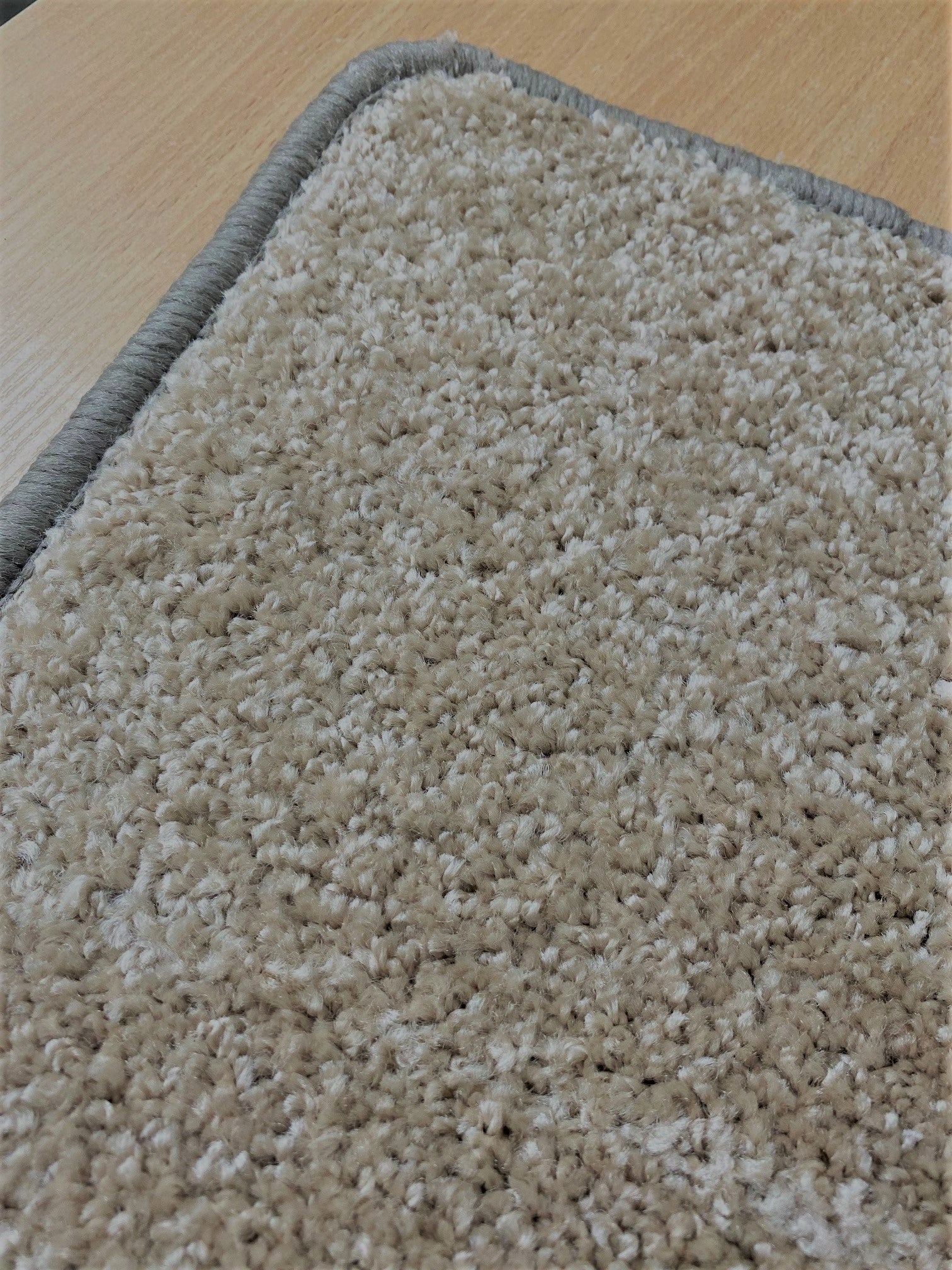 Non-slip bathroom rug SHAGGY GRANDE 50x80cm BEIGE Length 80 cm