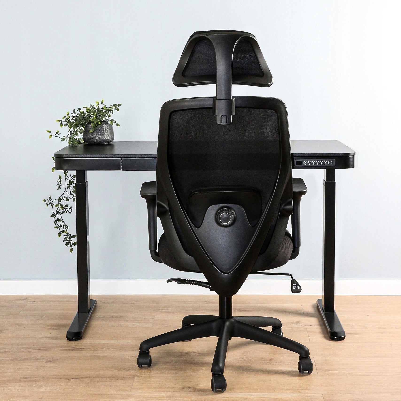 OFFICE CHAIR ERGONOMIC SWIVEL CHESTER BLACK MESH DESK CHAIR Manufacturer code W-213C-4