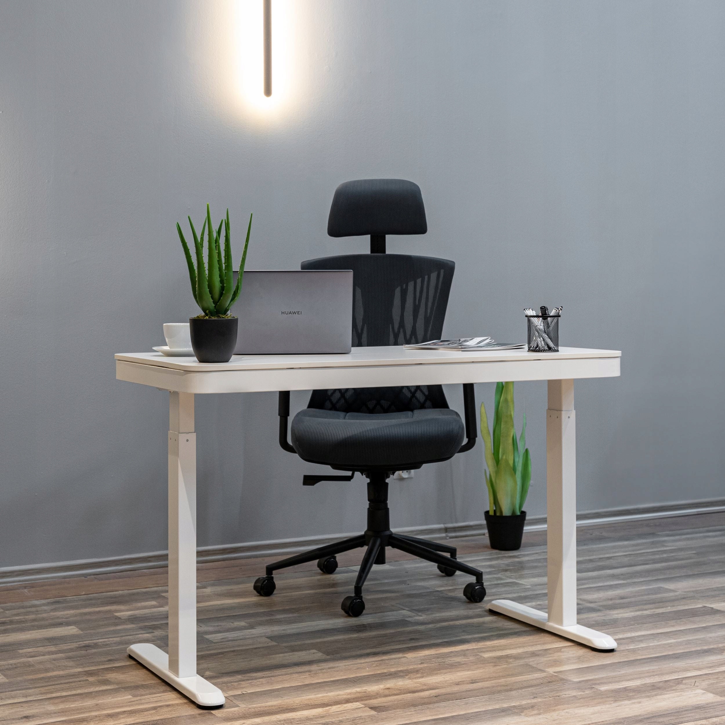 OFFICE SWIVEL CHAIR ADJUSTABLE BLACK OFFICE CHAIR ERGONOMIC WHEELS Manufacturer code ERGOMAX 7800 C