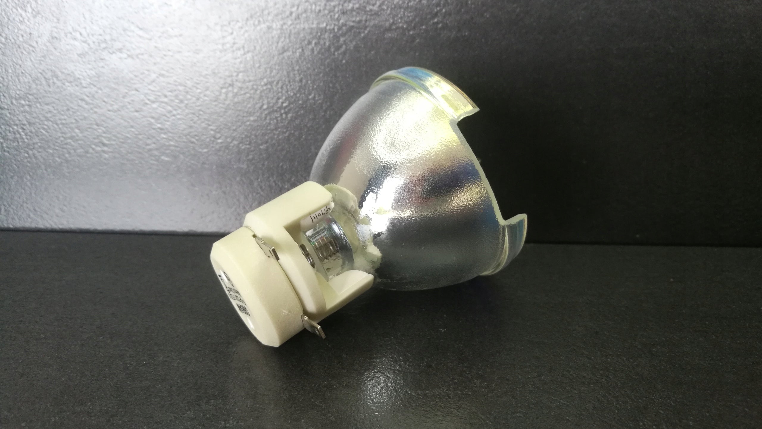 OPTOMA TH7500-NL TH7500 PRO8000 EH7500 DY8901 DT8901 DN8901 BL-FP330C Brand Optoma