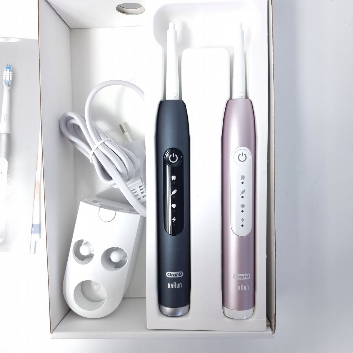 ORAL B PULSONIC SLIM LUXE 4900 2PCS Kind toothbrush