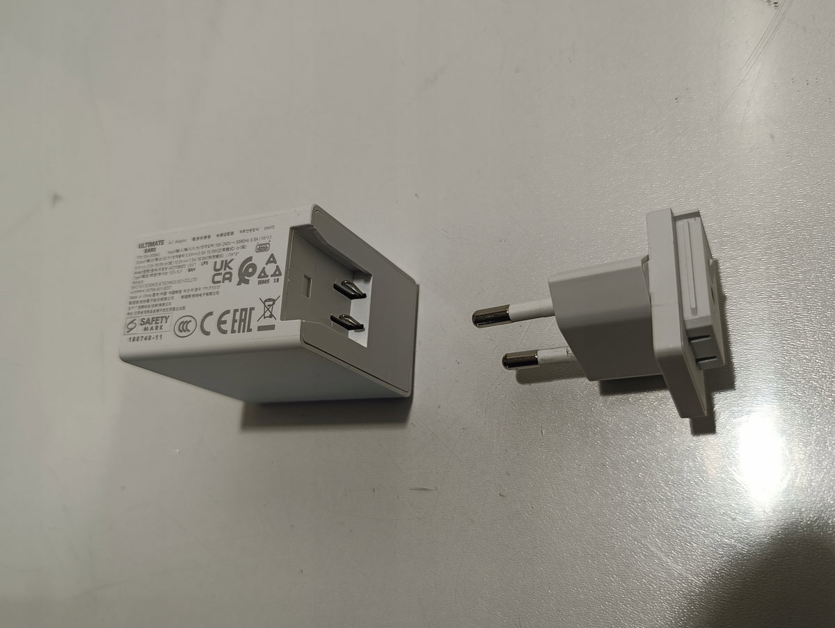 ORIGINAL CHARGER MEGABOOM SPEAKER POWER SUPPLY ULTIMATE EARS 105-1LF 5V 2A Packaging status original