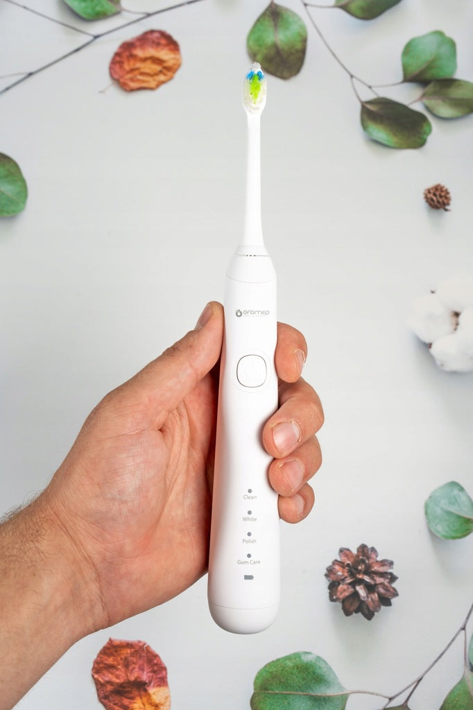 OROMED SONIC TOOTHBRUSH 4 OPERATING MODES+ETUI INDUCTION TIP Brand Oromed