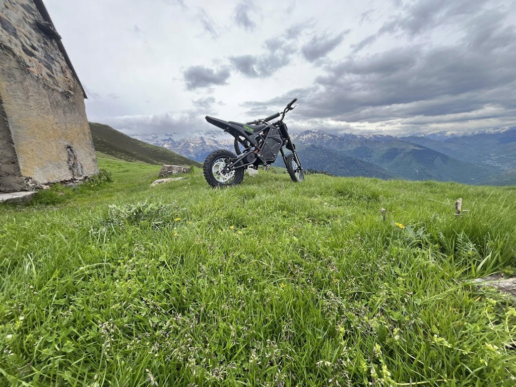 Off-road Electric Vehicle Motorcycles Vipcoo H3 3500W 48V 23AH 63KM/H 70KM Manufacturer code Vipcoo VC-H3 3500W 63KM/H 48V 23Ah