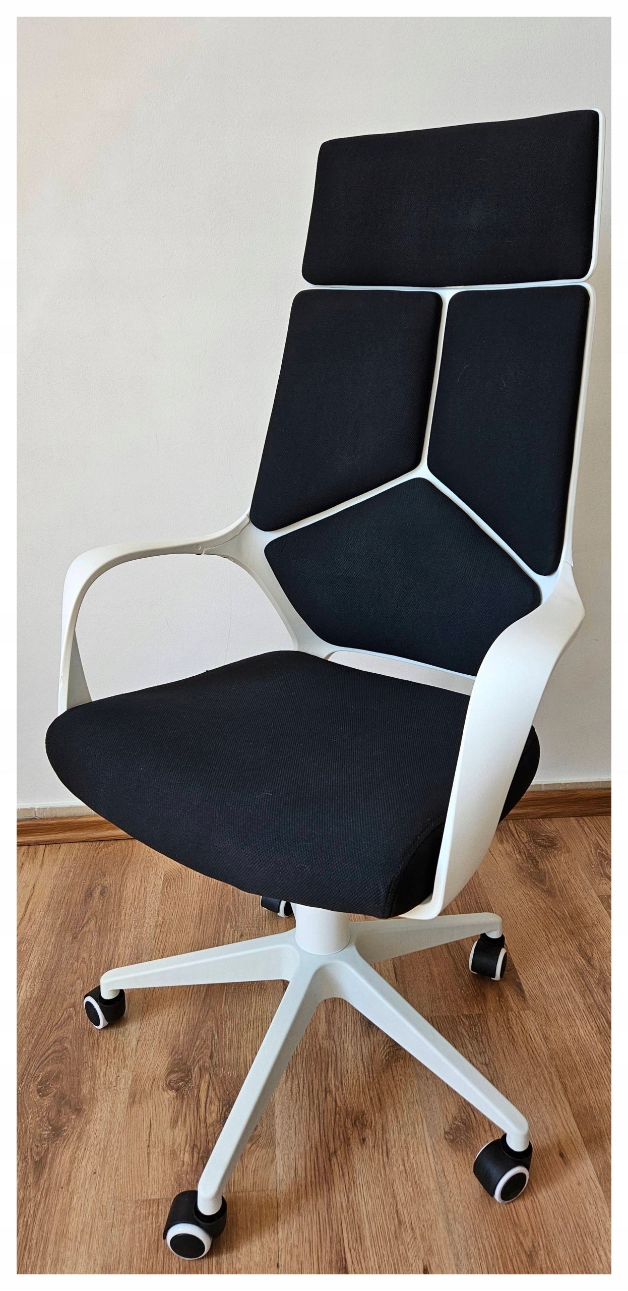 Office Chair NOAH Swivel Chair Black Fabric Modern Comfort Medical device no