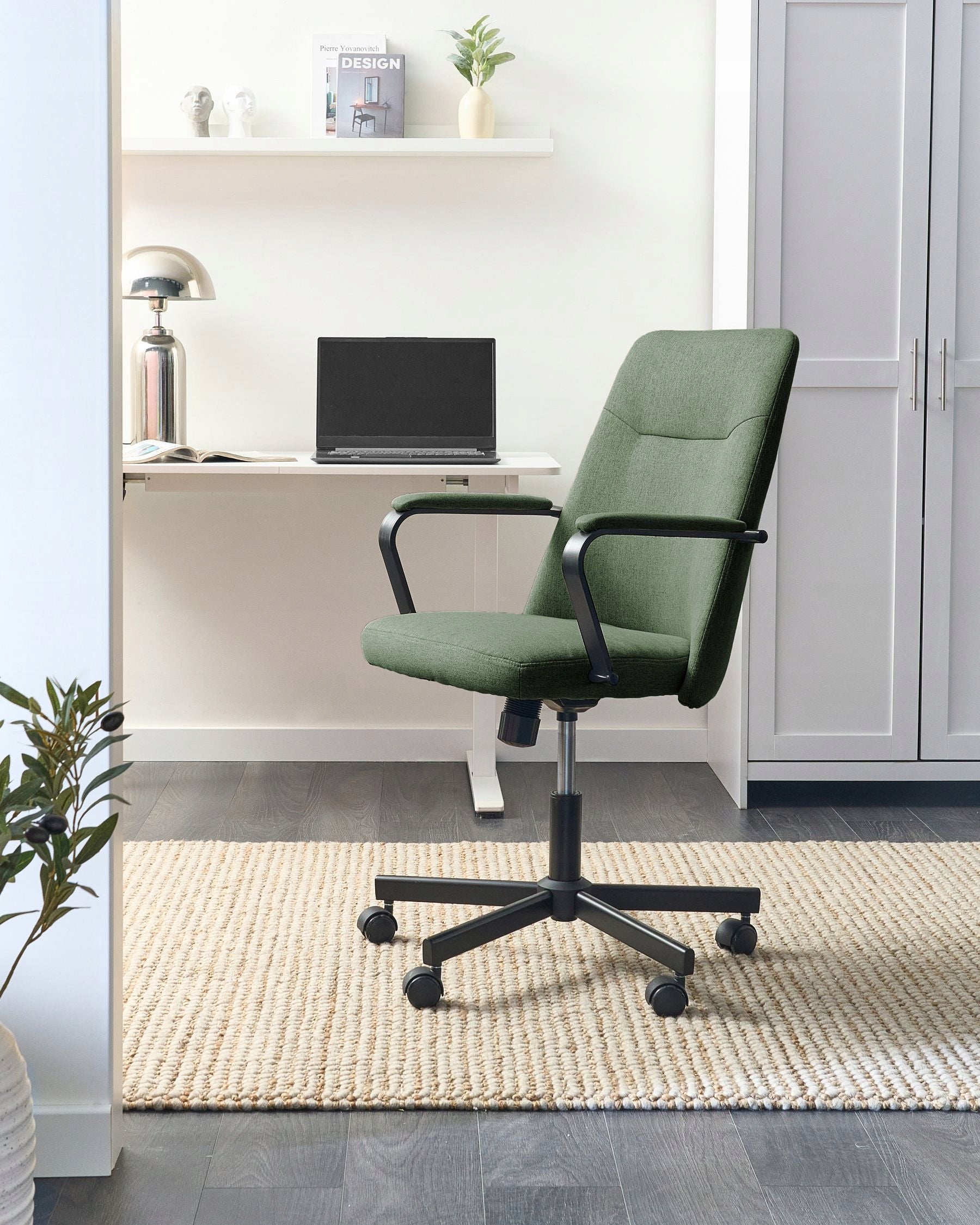 Office chair adjustable dark green Packaging status original