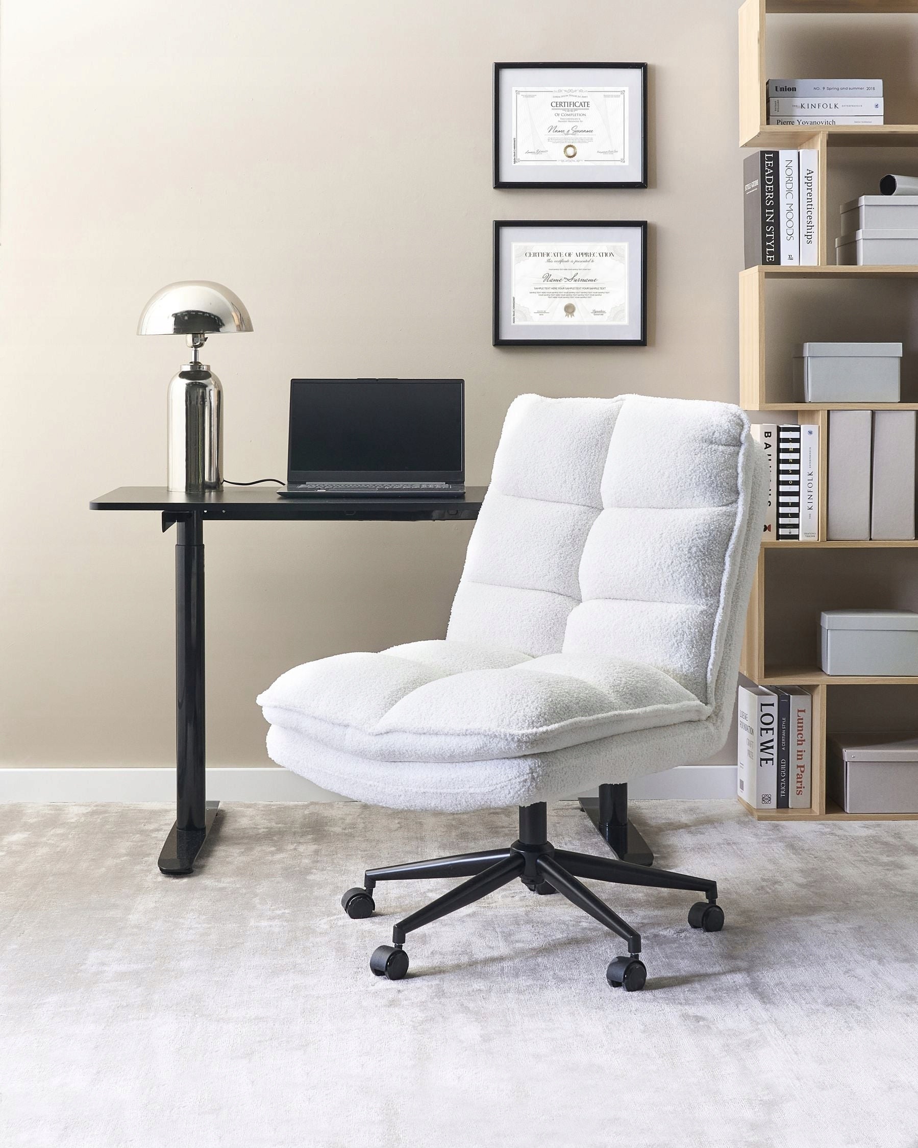 Office chair boucle white Packaging status original