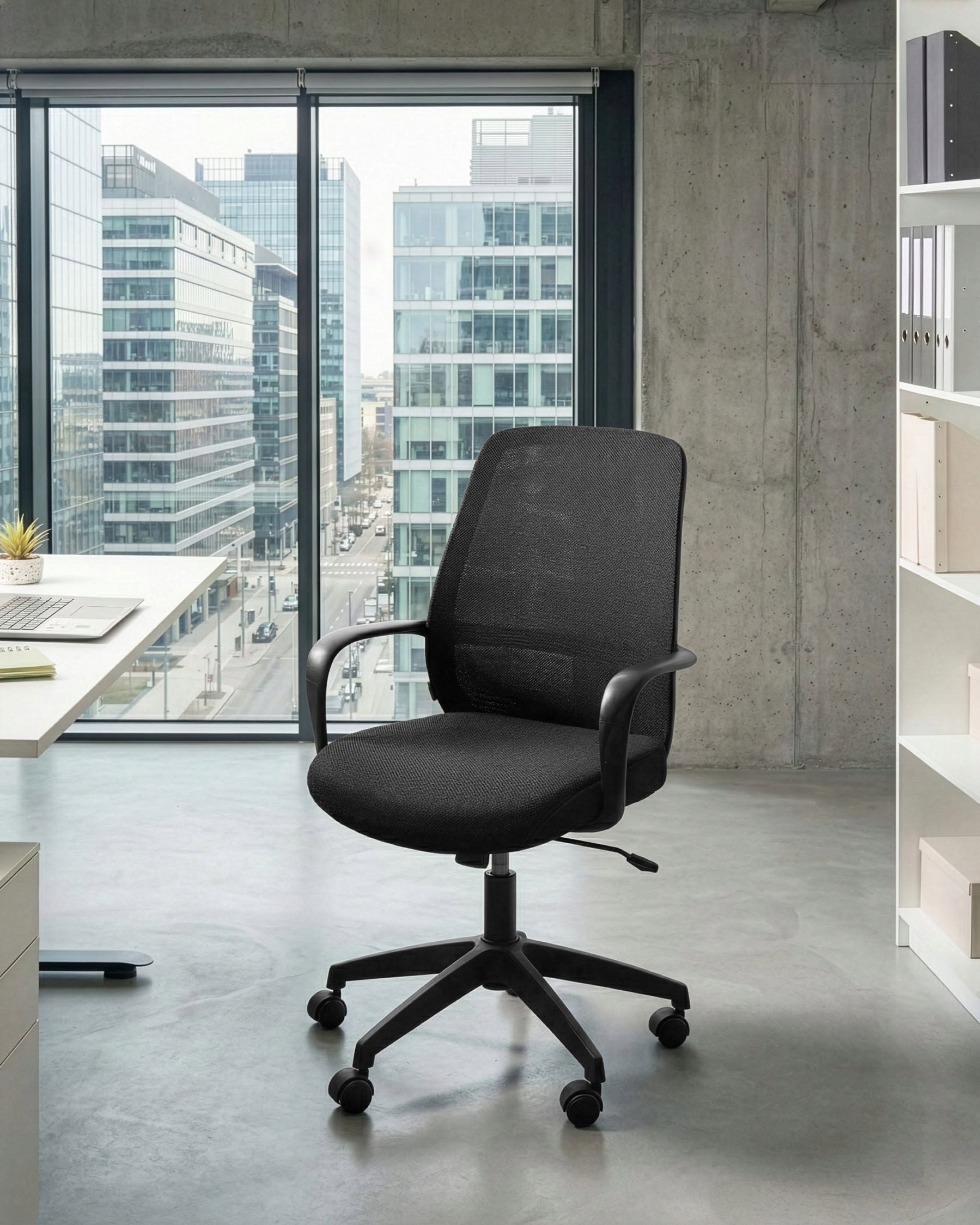 Office chair swivel height adjustment with tilt function black Packaging status original