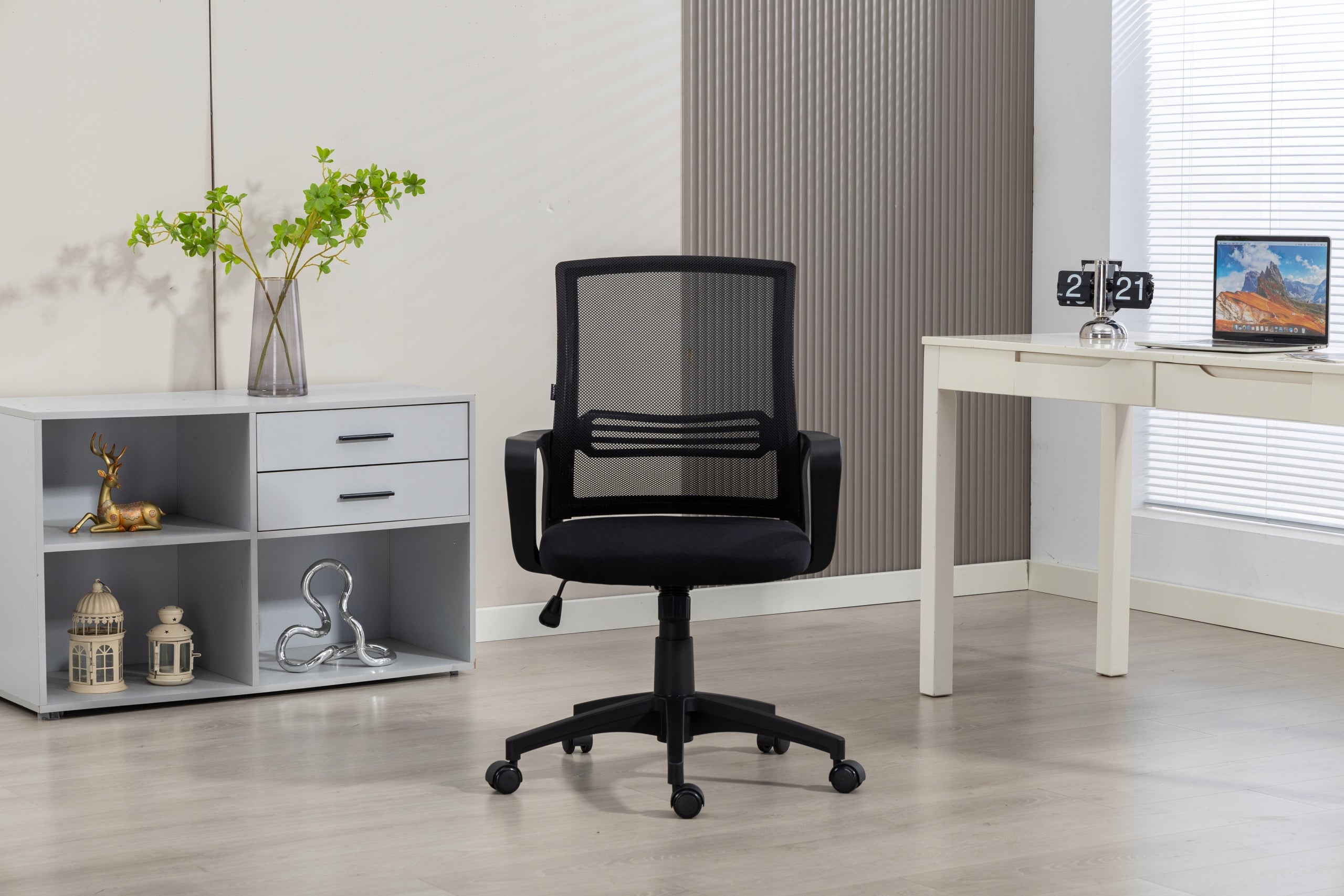 Office swivel chair COBRA OFFICE ONE HF300BK black adjustable up to 136 kg Packaging status original