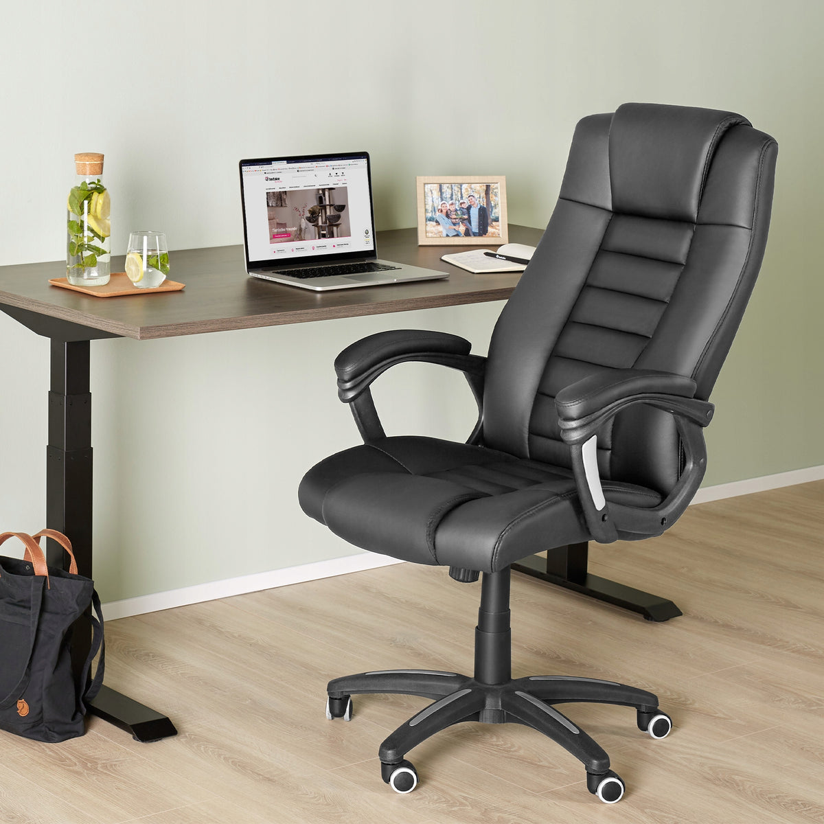 Office swivel chair TecTake black, faux leather, rocking 120 kg Manufacturer code 400585