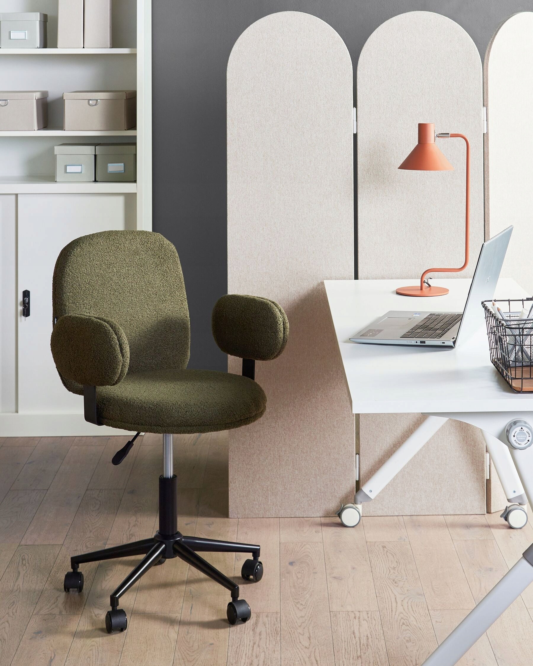 Office swivel chair boucle dark green Packaging status original